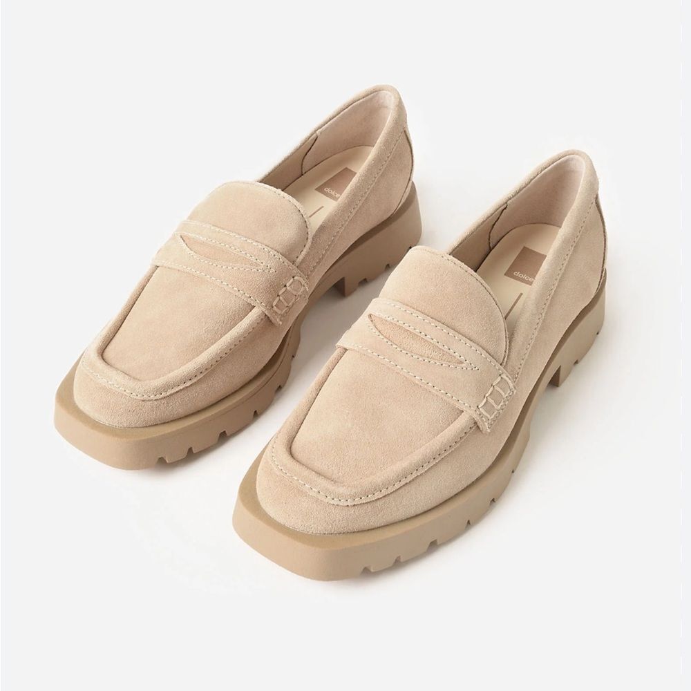 Dolce Vita Elias Lug Sole Suede Loafer in Dube Suede Tan size 9.5 Wide
